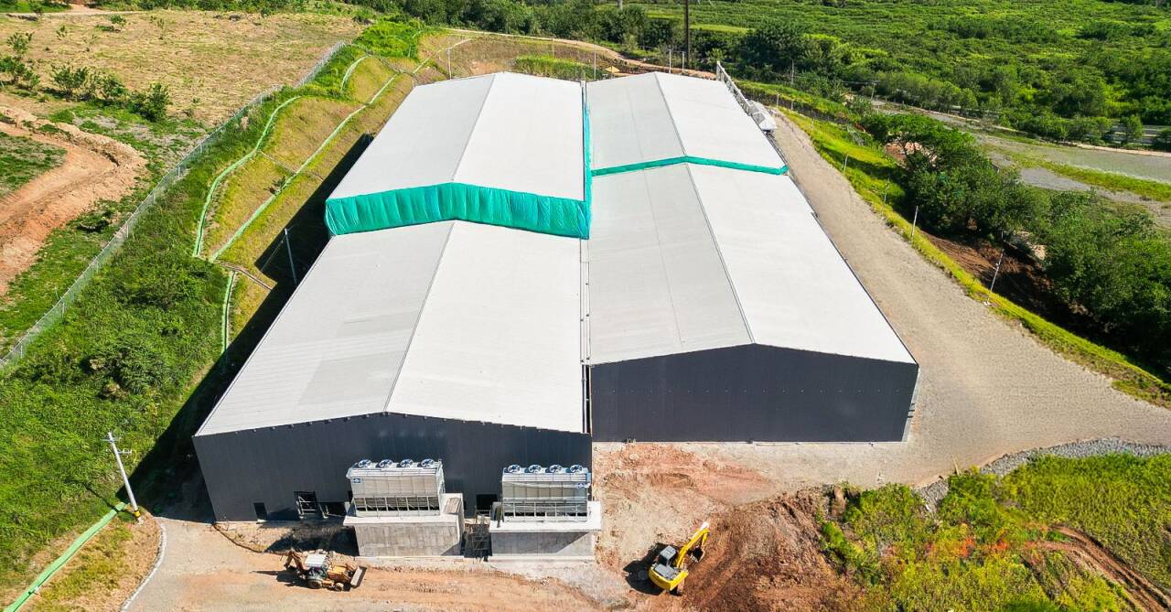 Two HACST ZHX-2250 evaporative condensers installed for avocado cold storage in Colombia